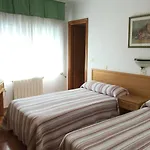 بيت ضيافة Hostal-restaurante Casa Giz